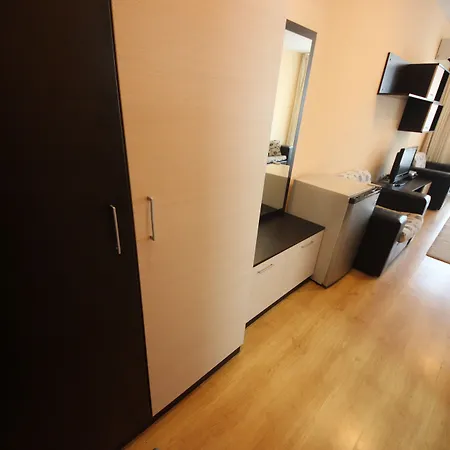 Menada Luxor Свети-Влас