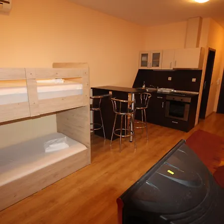 Menada Luxor Свети-Влас