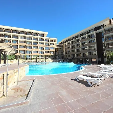 Menada Luxor Apartament *
