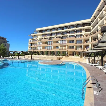 Menada Luxor Apartament *