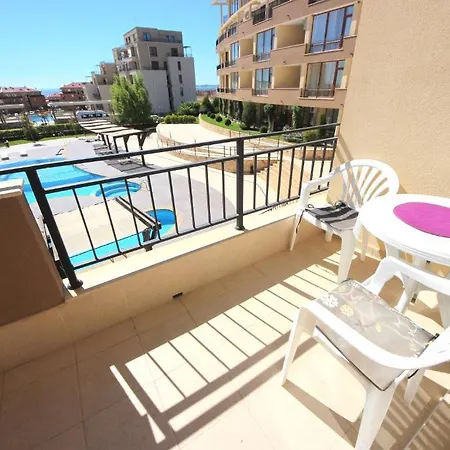 Menada Luxor Apartament *