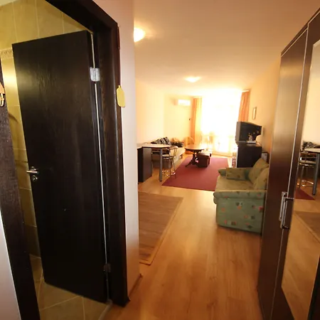 Menada Luxor Apartament *