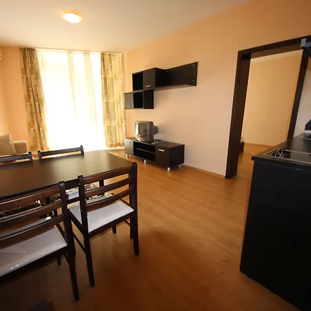 Menada Luxor Apartament *