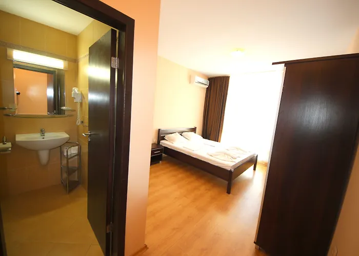 Menada Luxor Apartament *