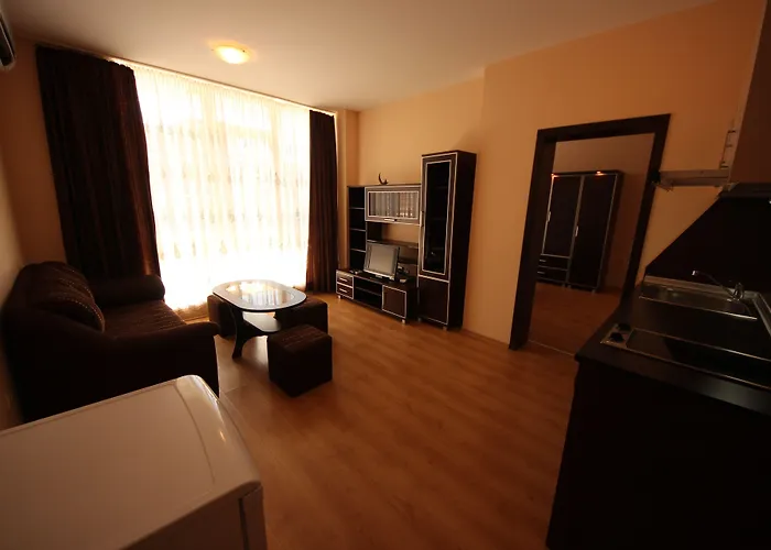 Menada Luxor Apartament *