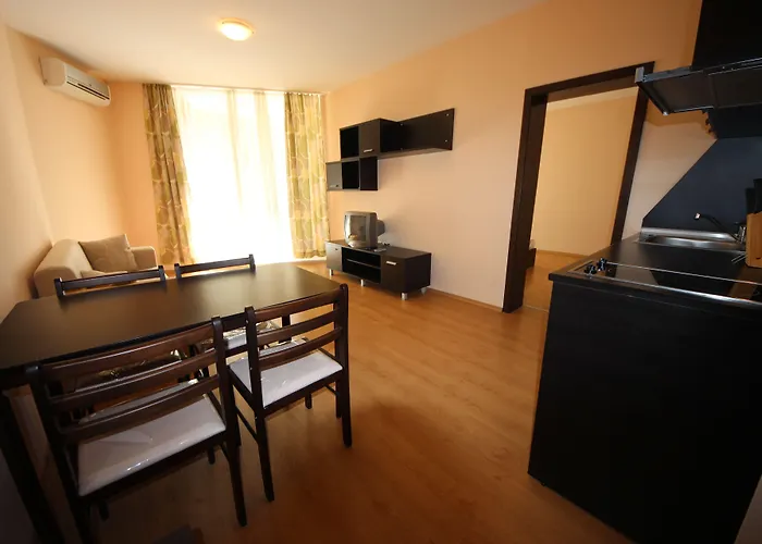 Menada Luxor Apartament *