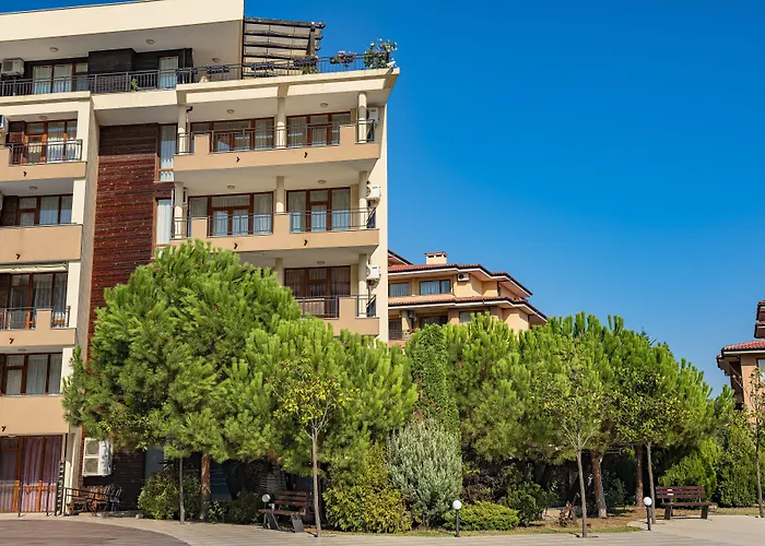 Menada Luxor סבטי ולאס